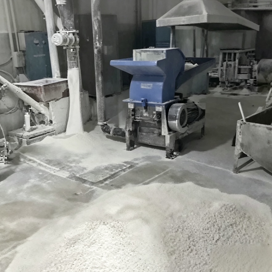rubber-crusher-machine-workshop-pulverizing-process-for-rubber-powder